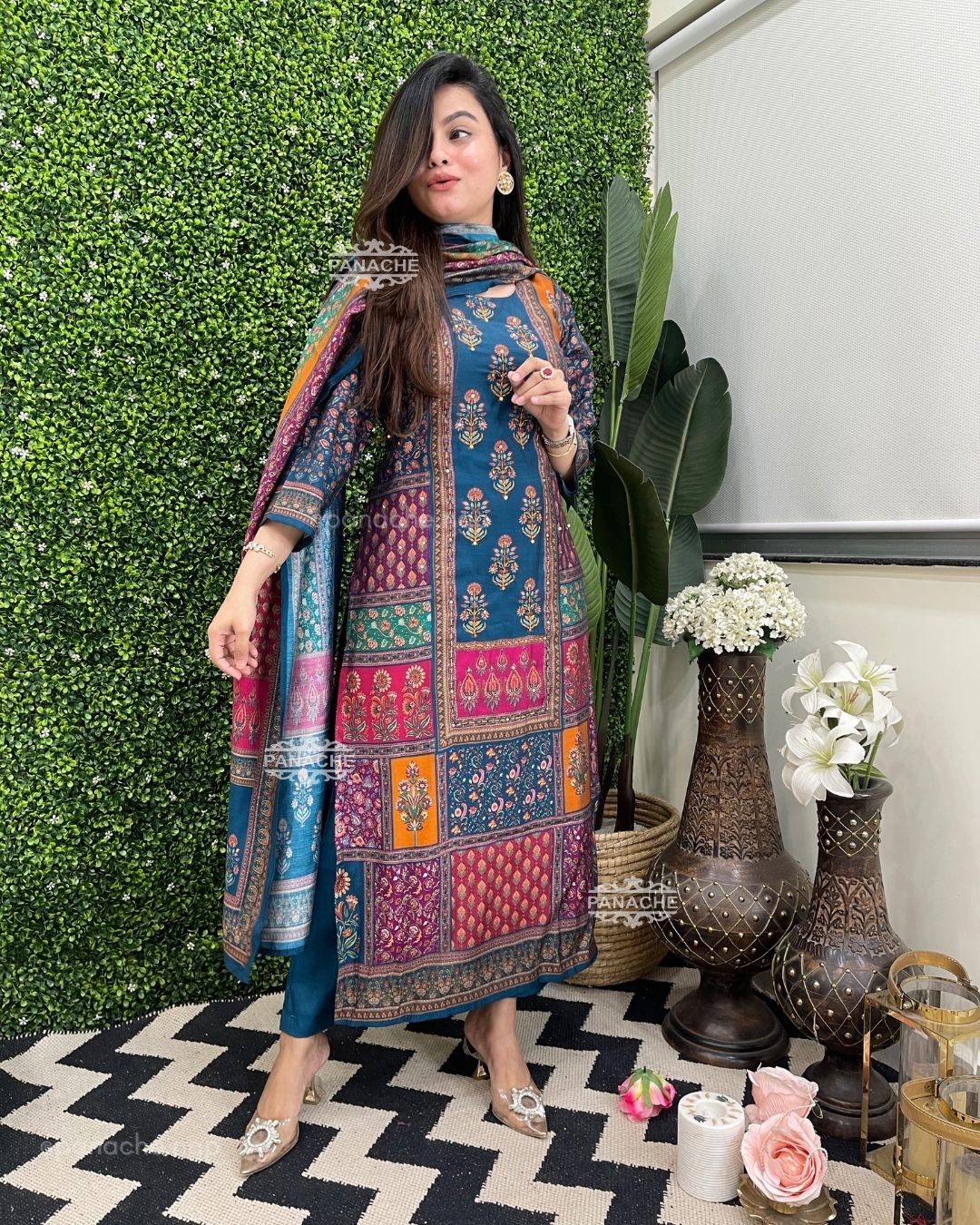 Print on print Semiformal set