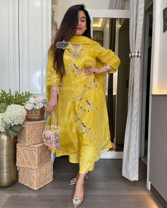 Sunshine & peacocks set