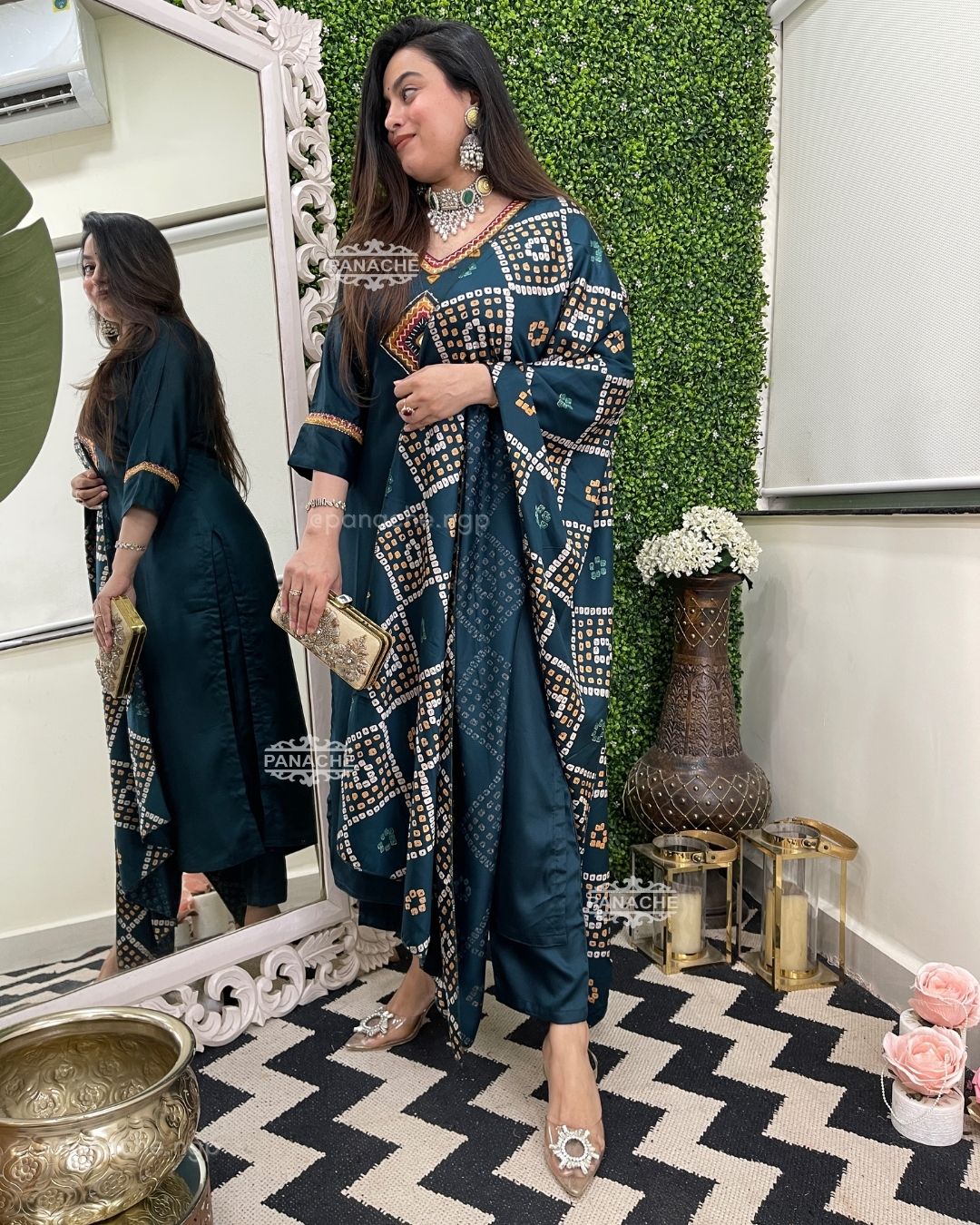 Mirror bandhani gajji set