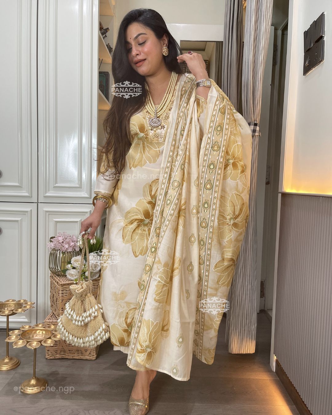 Floral printed beige set