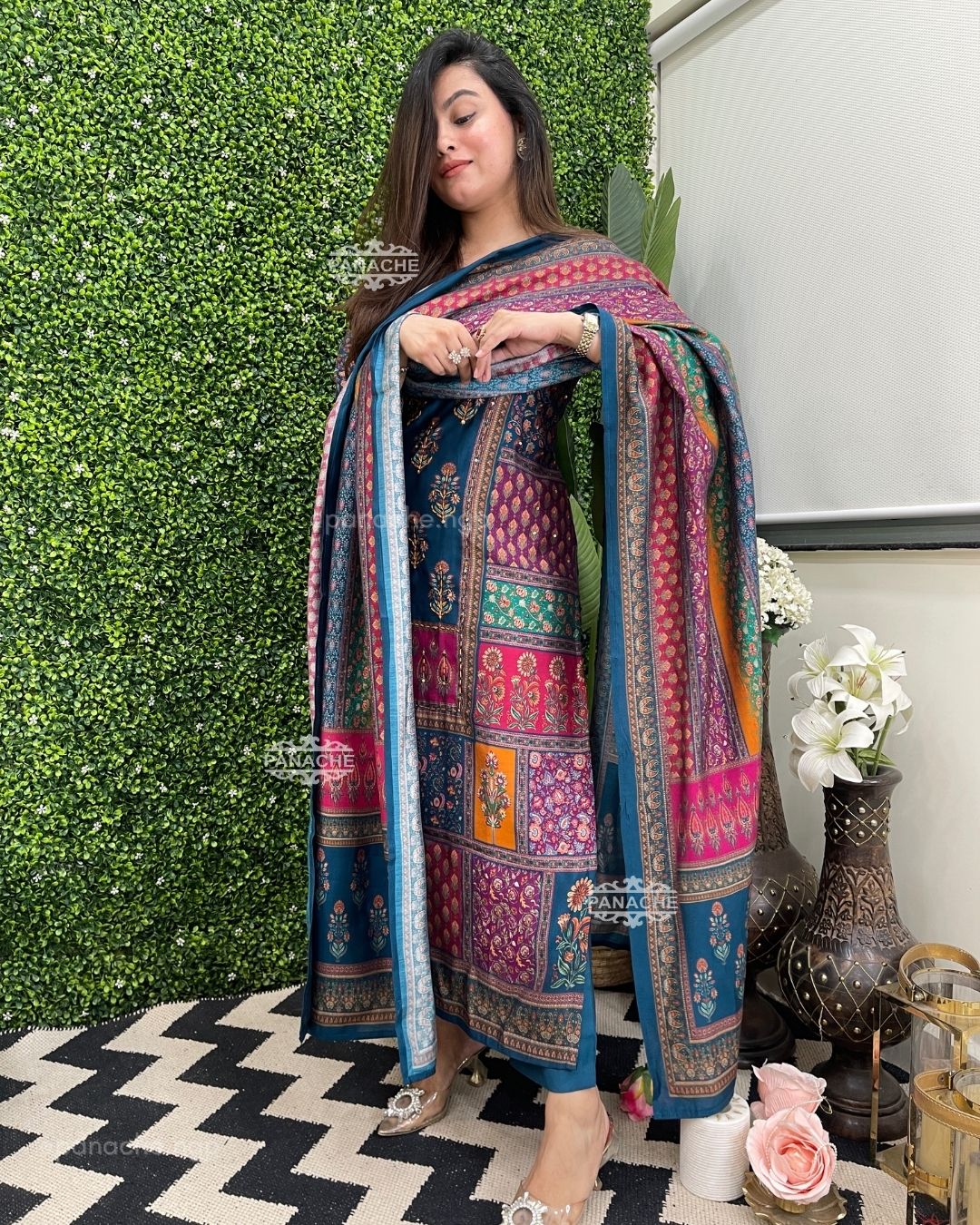 Print on print Semiformal set