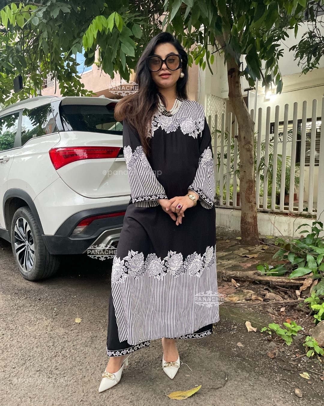 Casual monochrome set