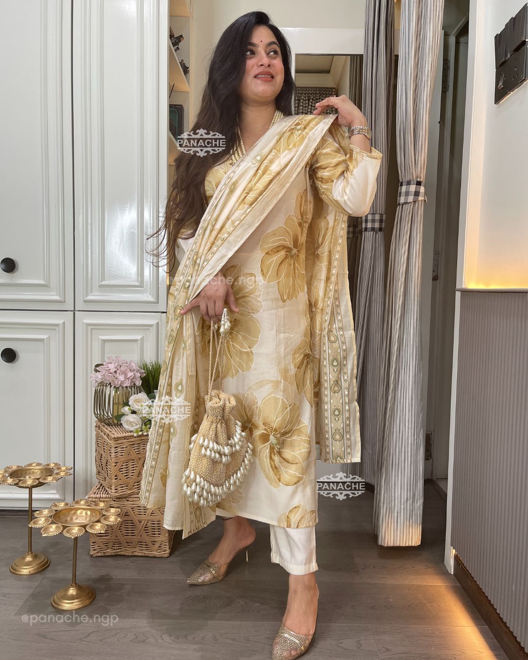 Floral printed beige set