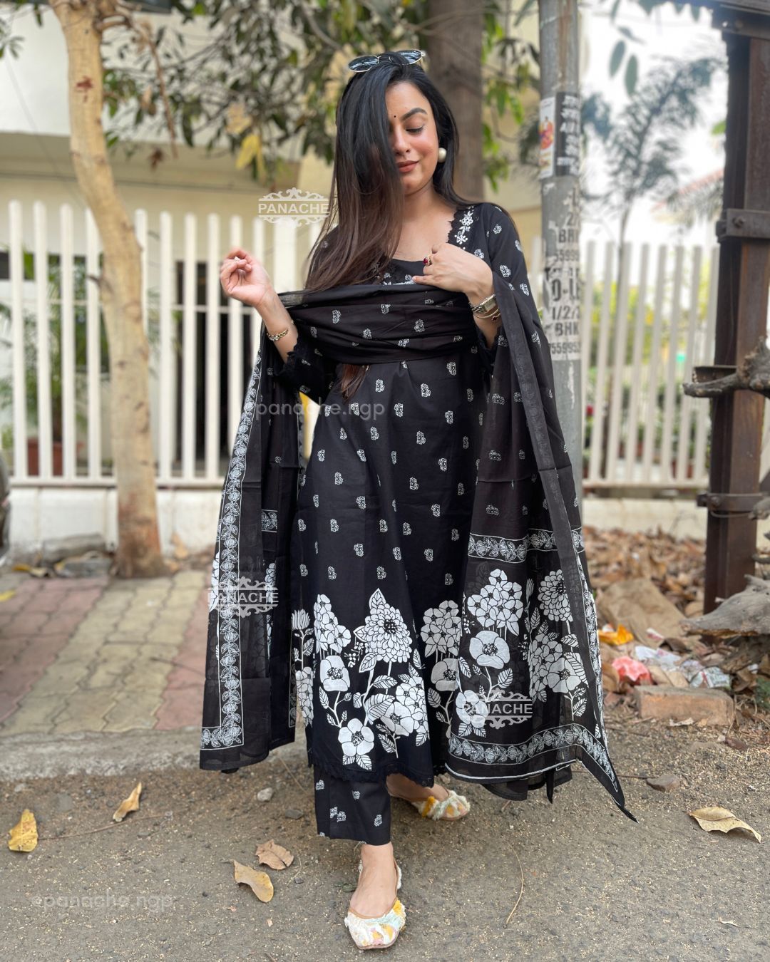 Subtle black floral set