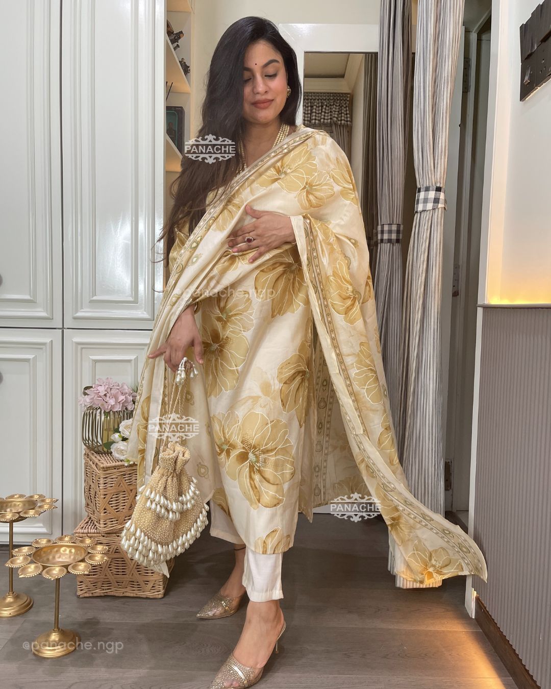 Floral printed beige set