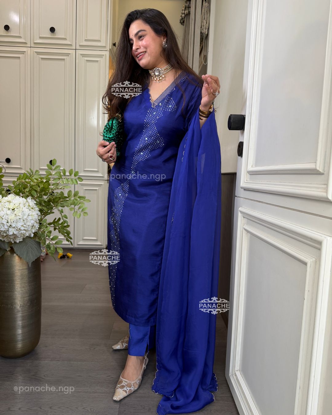 Leher Bandhani suit set