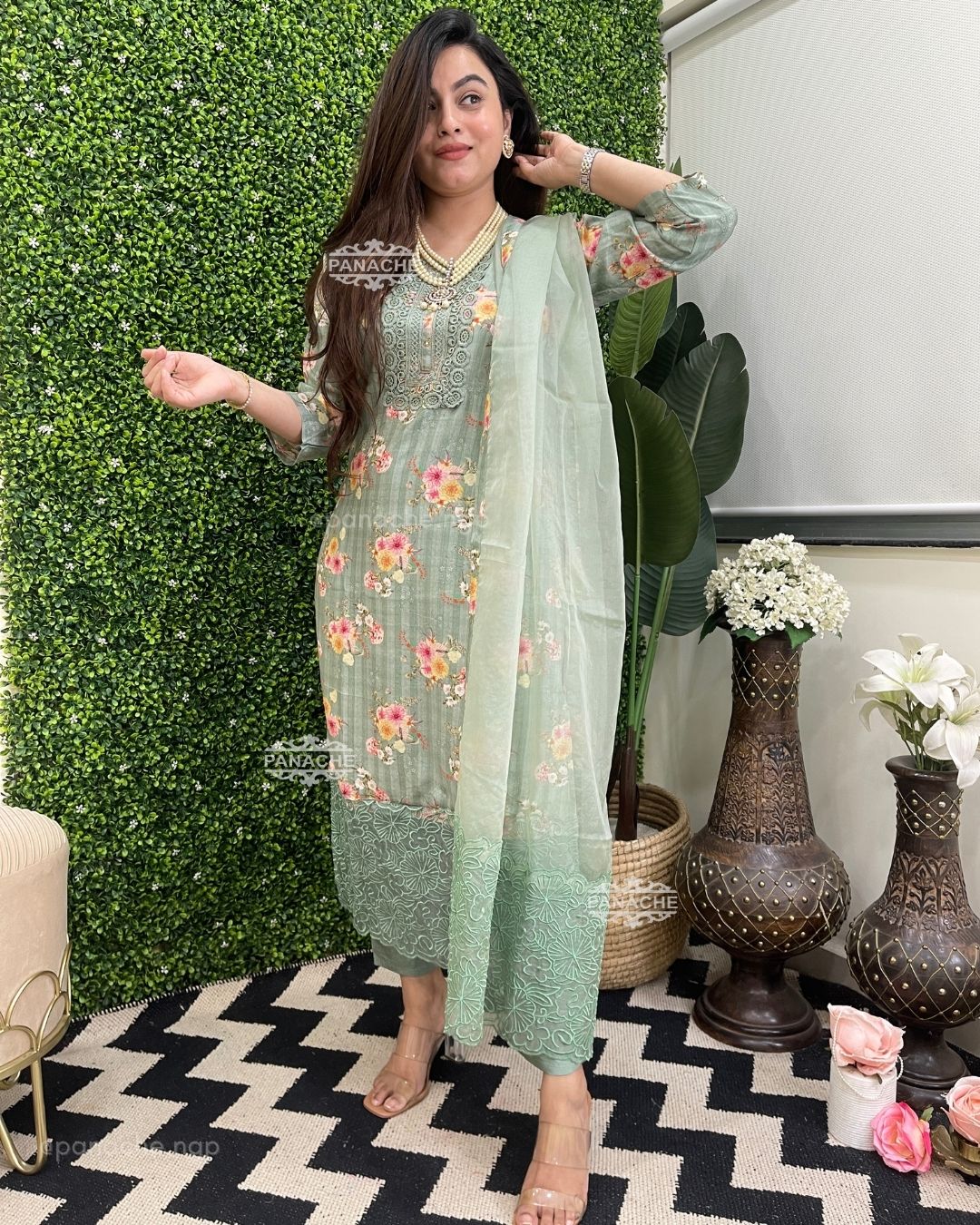 Karachi mint special suit set
