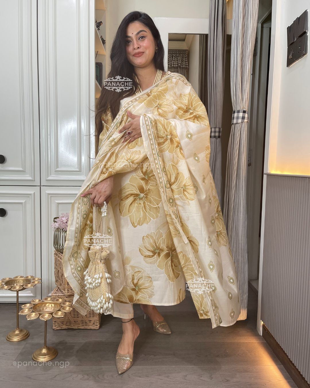 Floral printed beige set