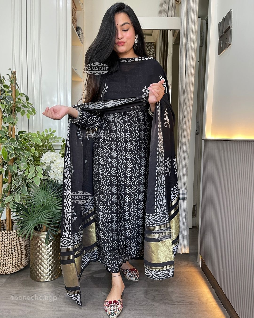 Gajji baatiks with mirror earrings