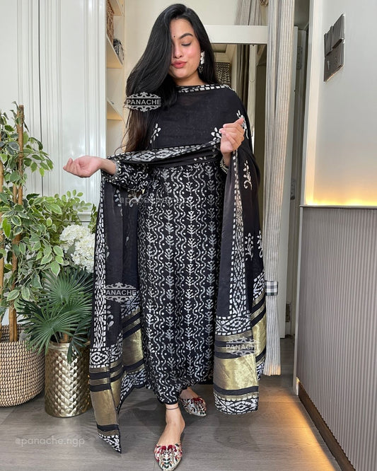 Gajji baatiks with mirror earrings