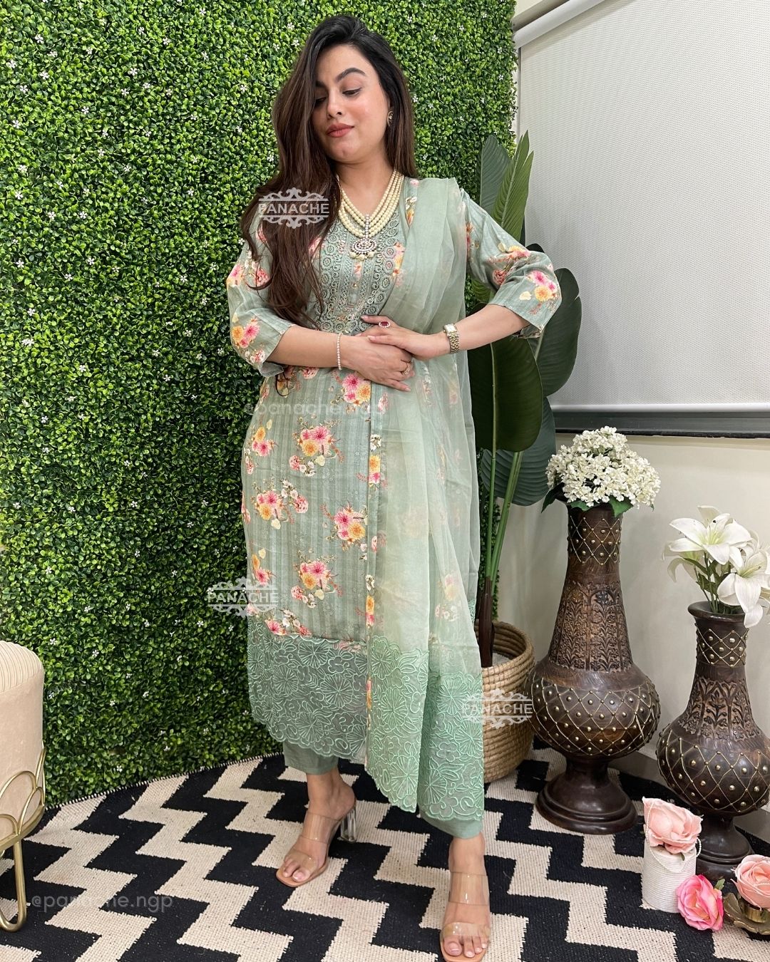 Karachi mint special suit set