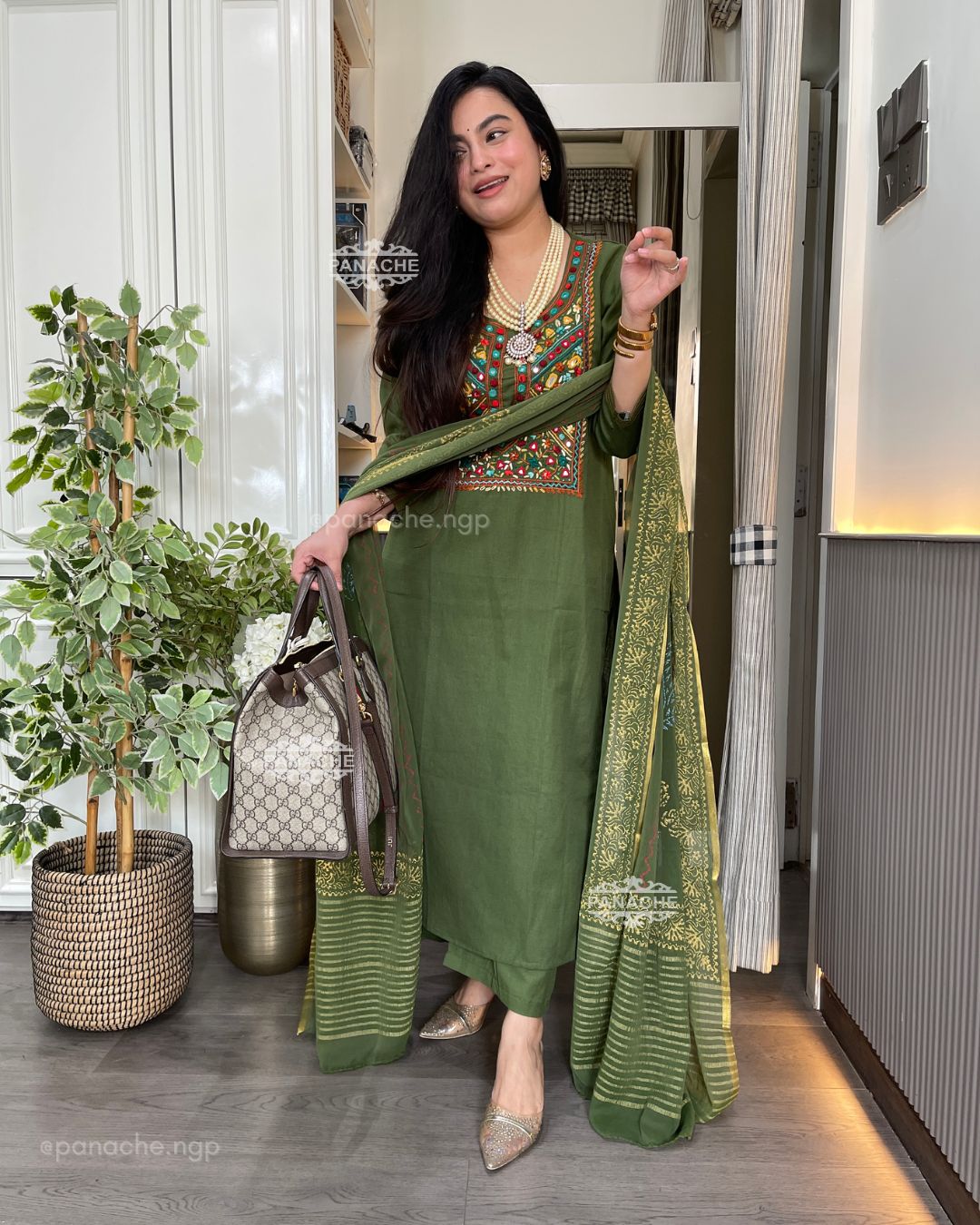 Knot and leaf ensemble set