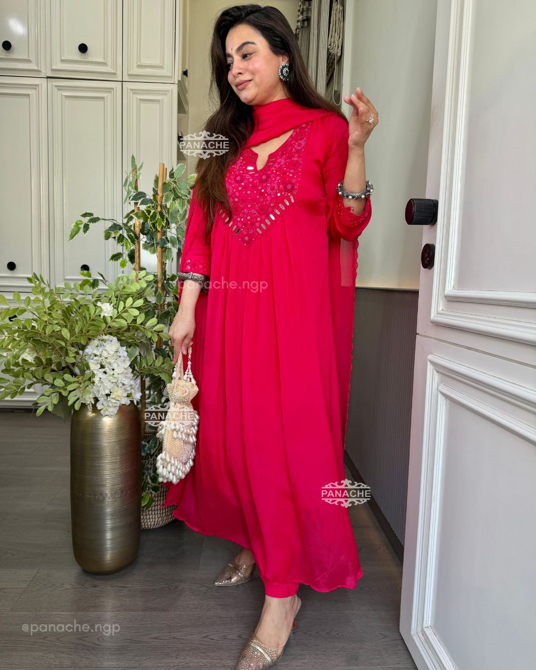 Fuschia mirror and threads set