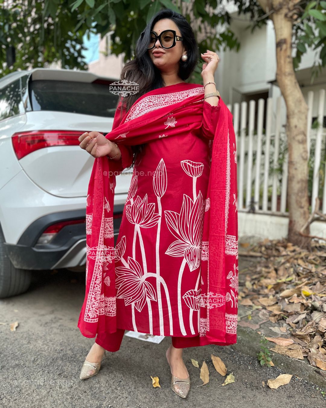 Red placement suit set