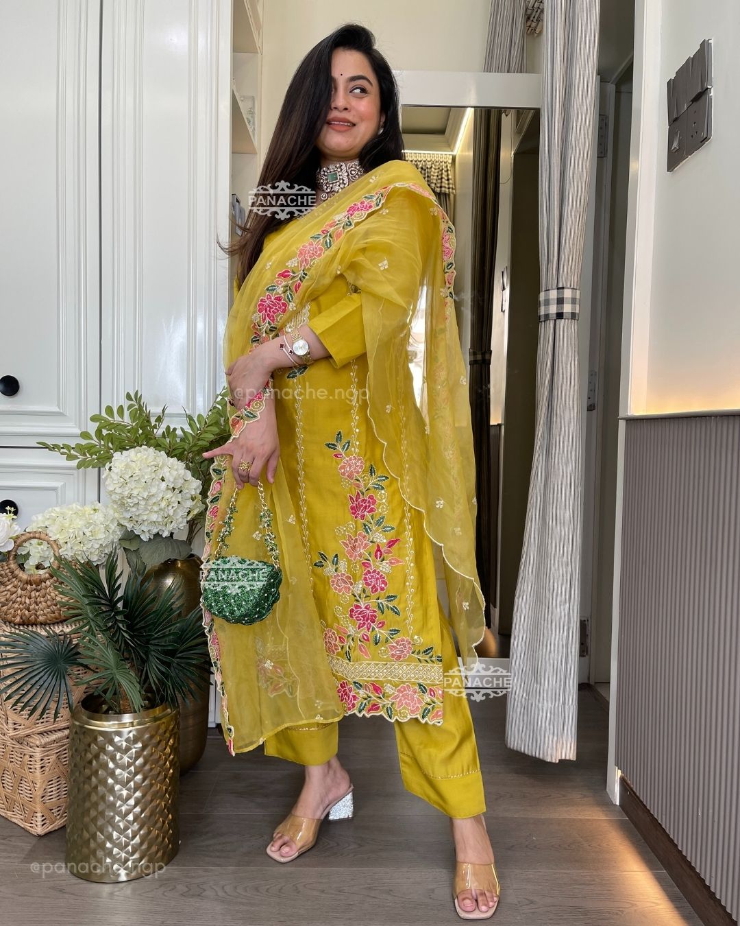 Noori yellow budget set
