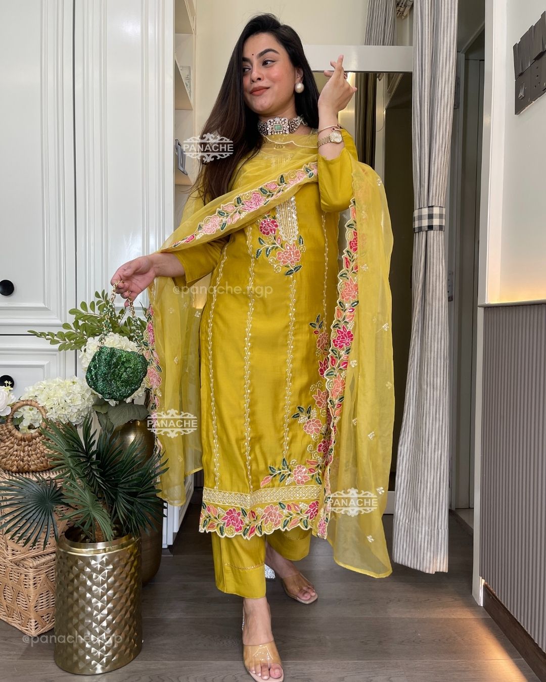 Noori yellow budget set