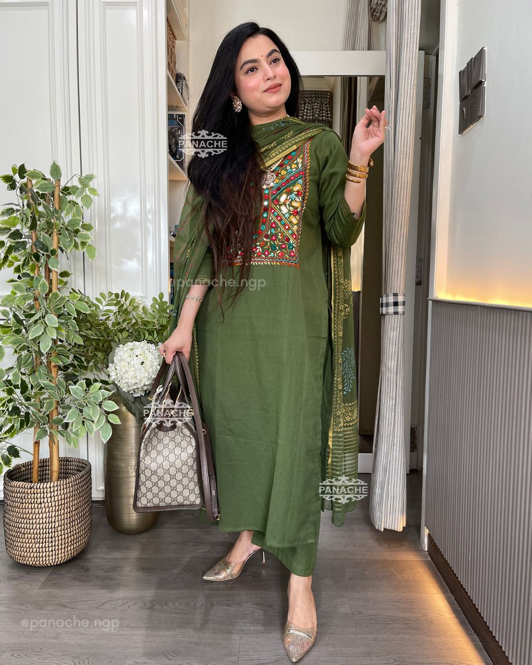 Knot and leaf ensemble set