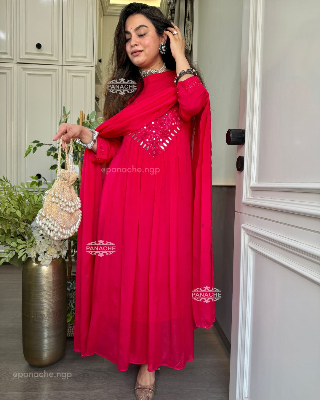 Fuschia mirror and threads set
