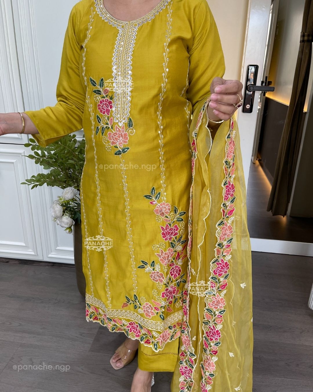 Noori yellow budget set