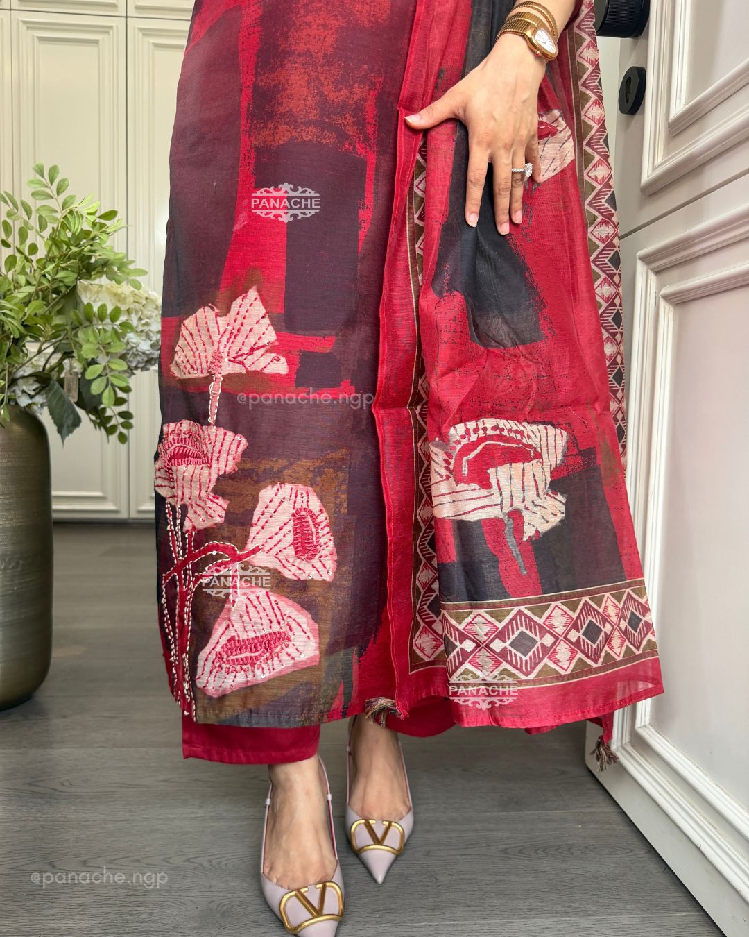 Surkh festive suit
