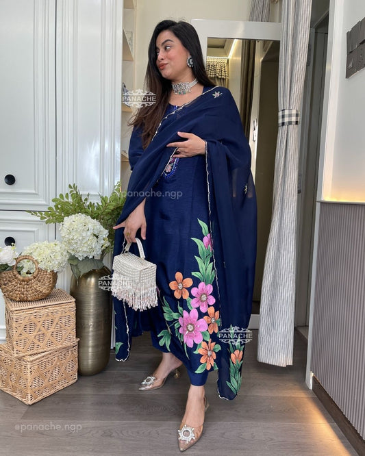 Hand painted Zulfia set