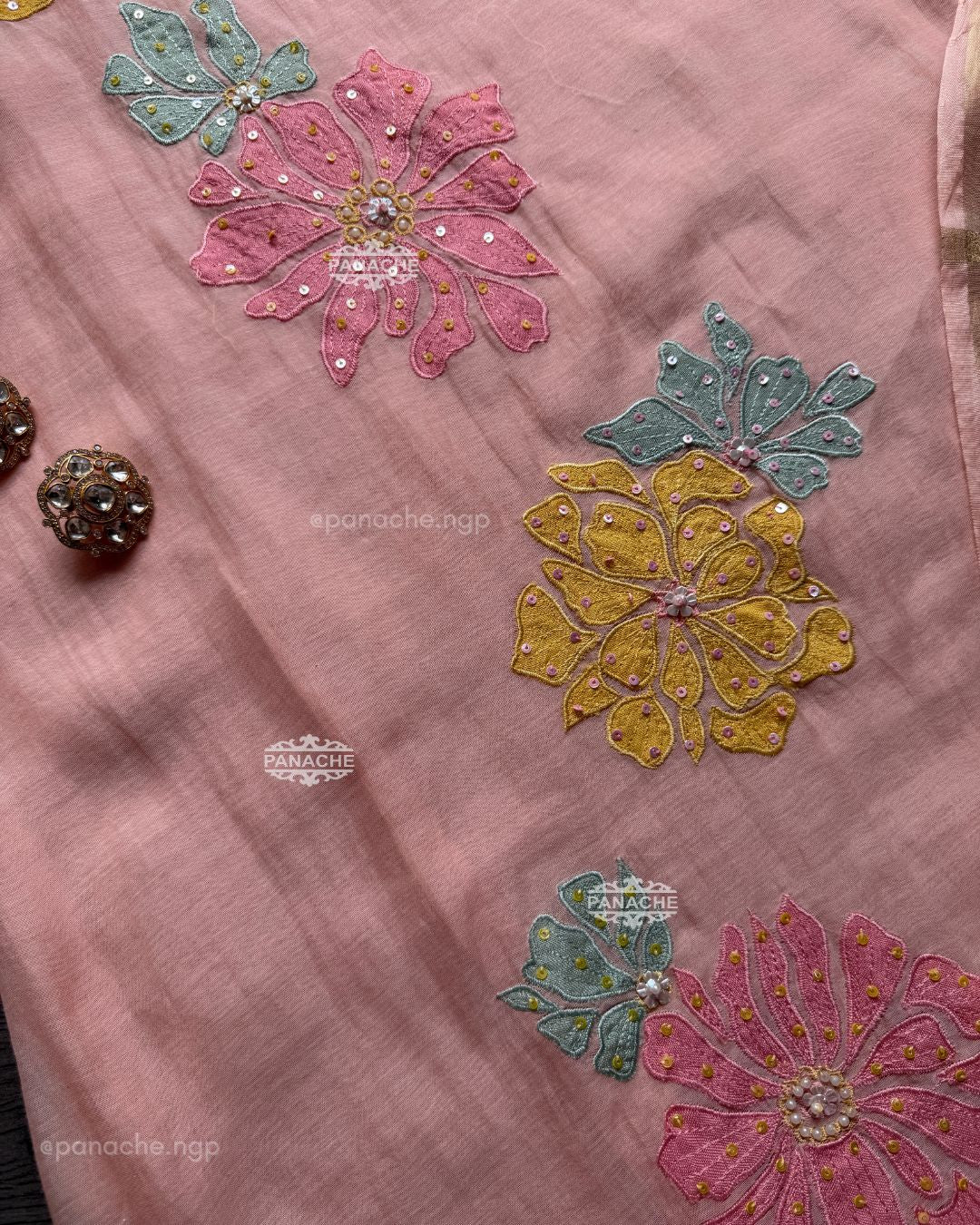 Pastel mul embroidered set