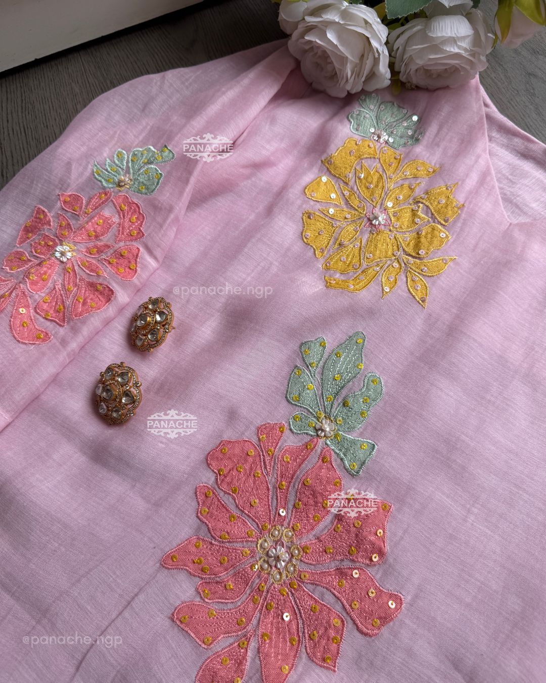 Pastel mul embroidered set