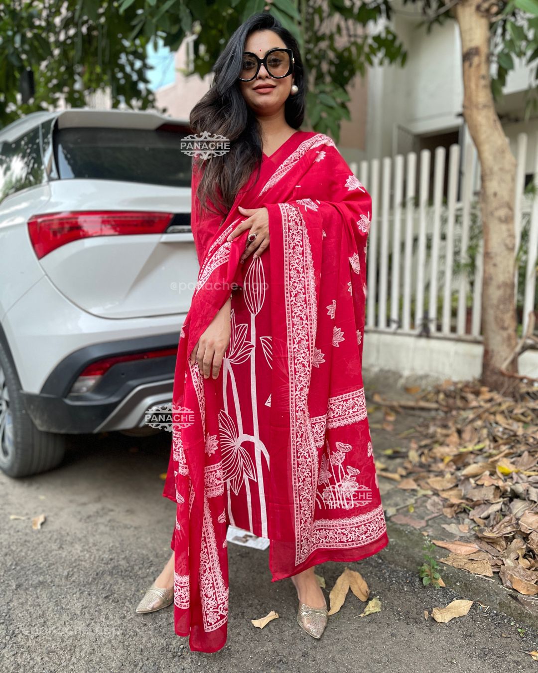 Red placement suit set