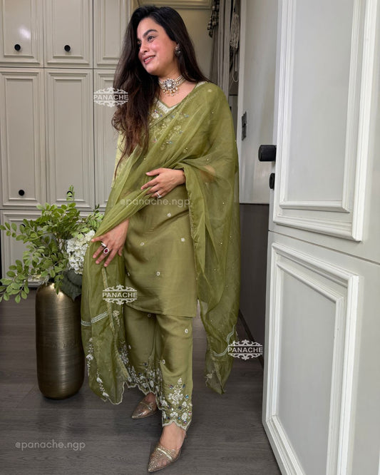 Saba green festive set