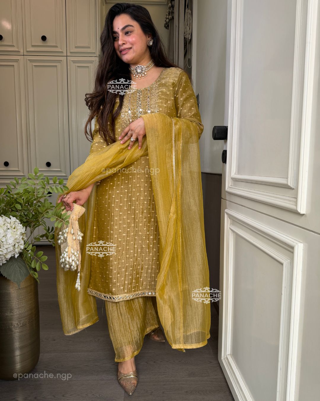 Zari glow suit set
