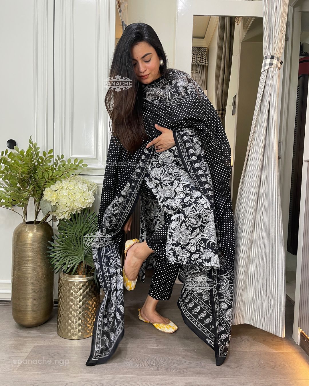 Monochrome Monday mul set