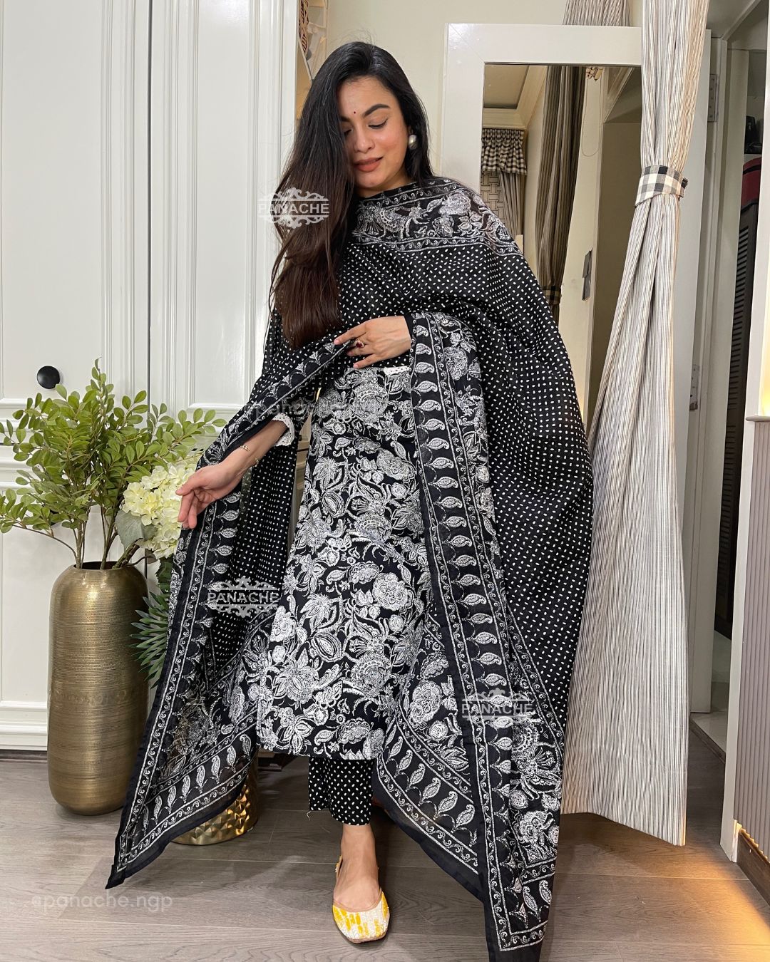 Monochrome Monday mul set