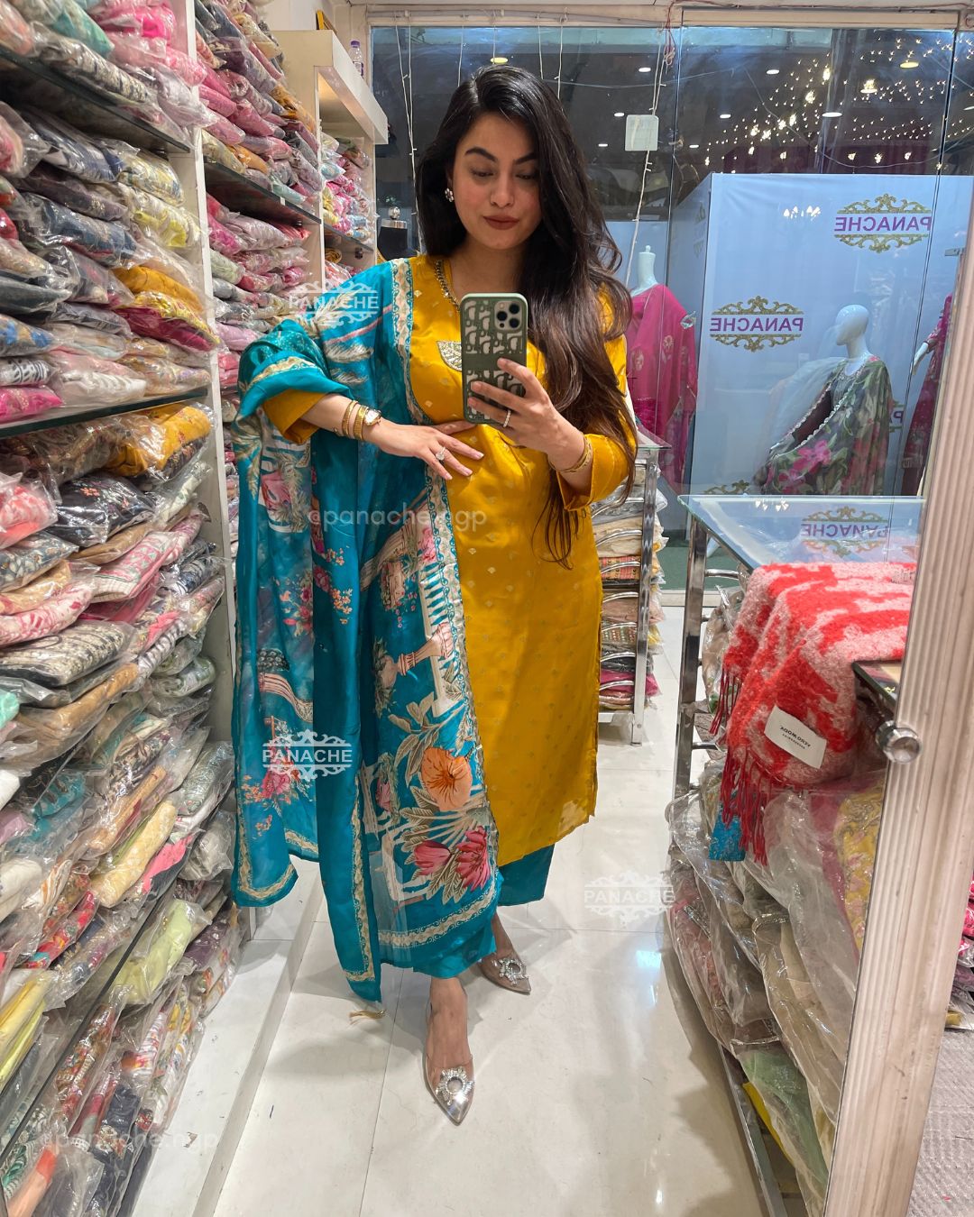 Chinnon Banarasi set