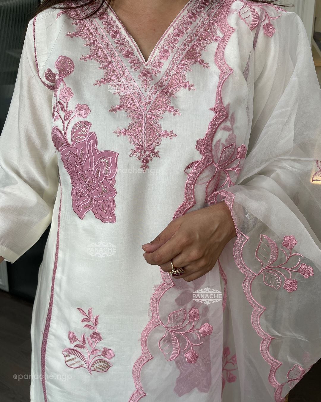 Pearls & pink Karachi set