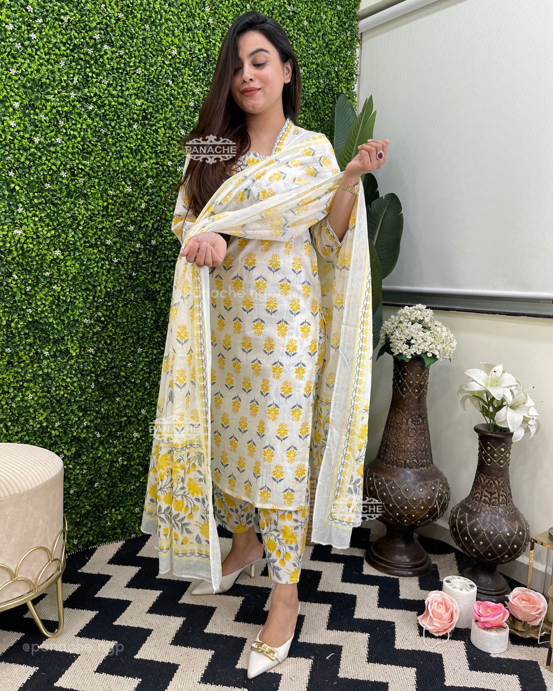 Budget Print on print yellow!