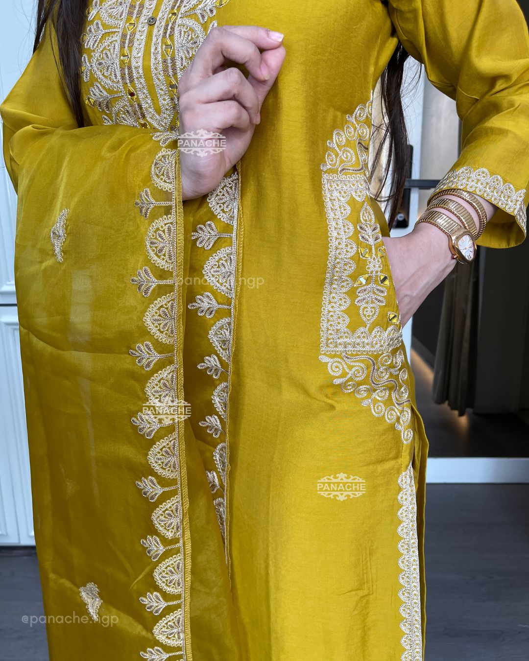 Mirror & thread suit