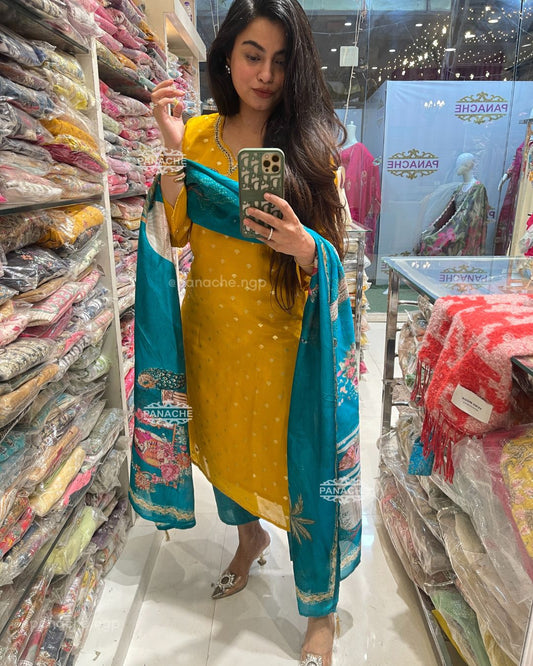 Chinnon Banarasi set