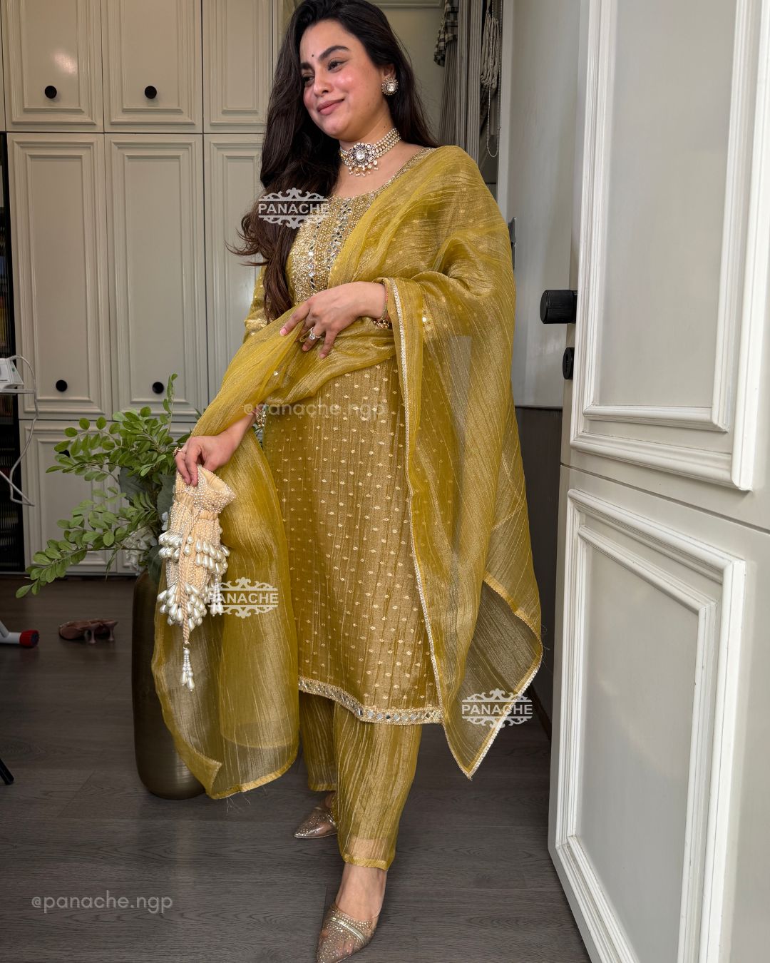 Zari glow suit set