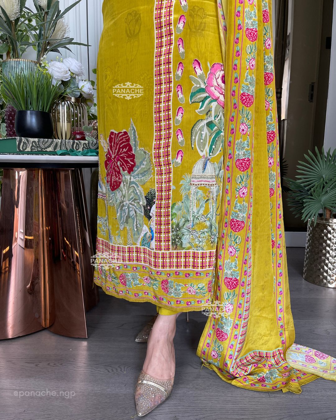 Sunshine floral crepe suit
