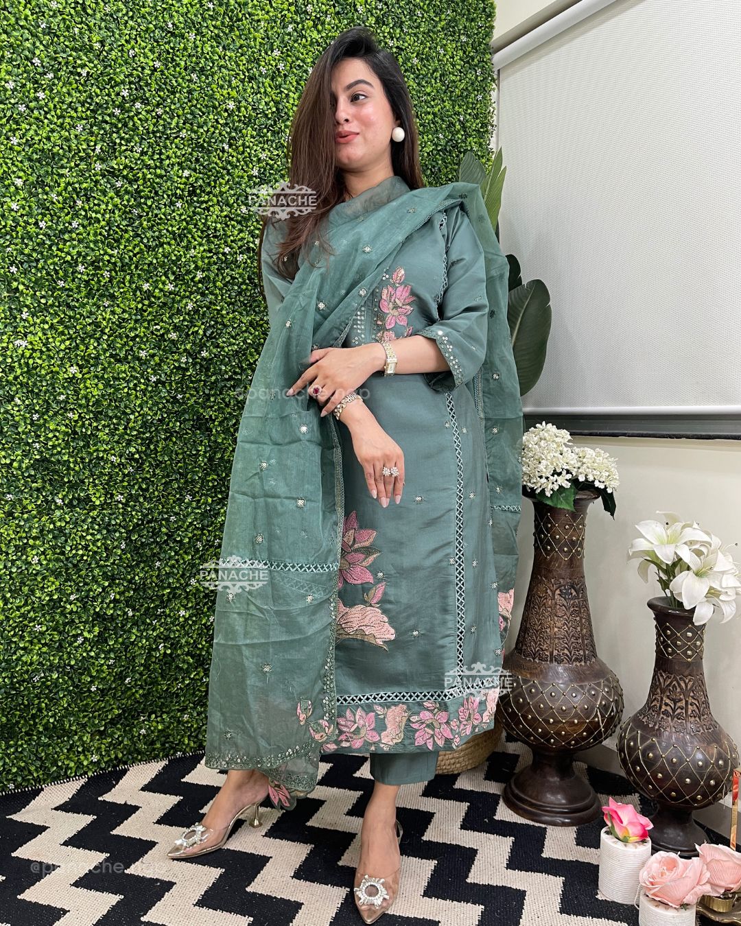 Olive Semiformal set