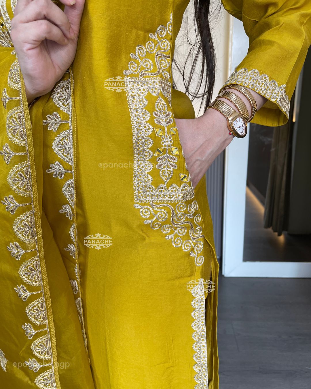 Mirror & thread suit