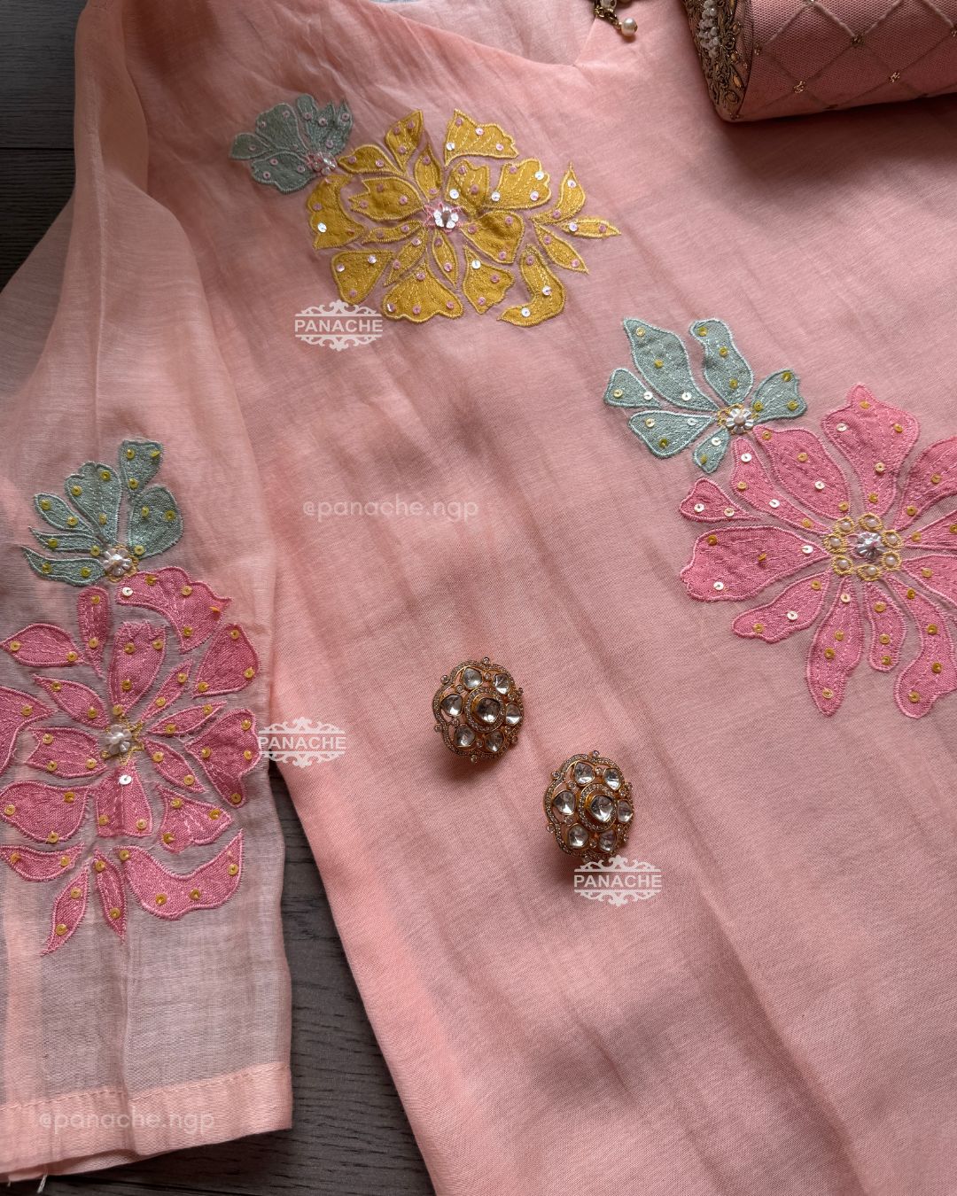 Pastel mul embroidered set