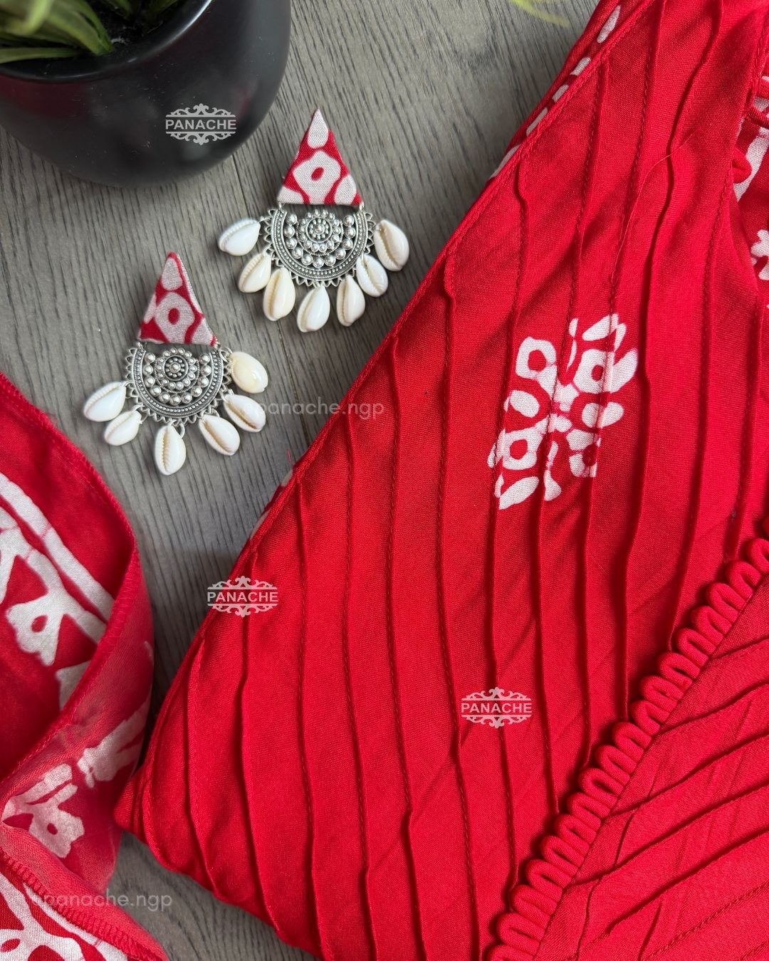 Gajji baatiks with mirror earrings