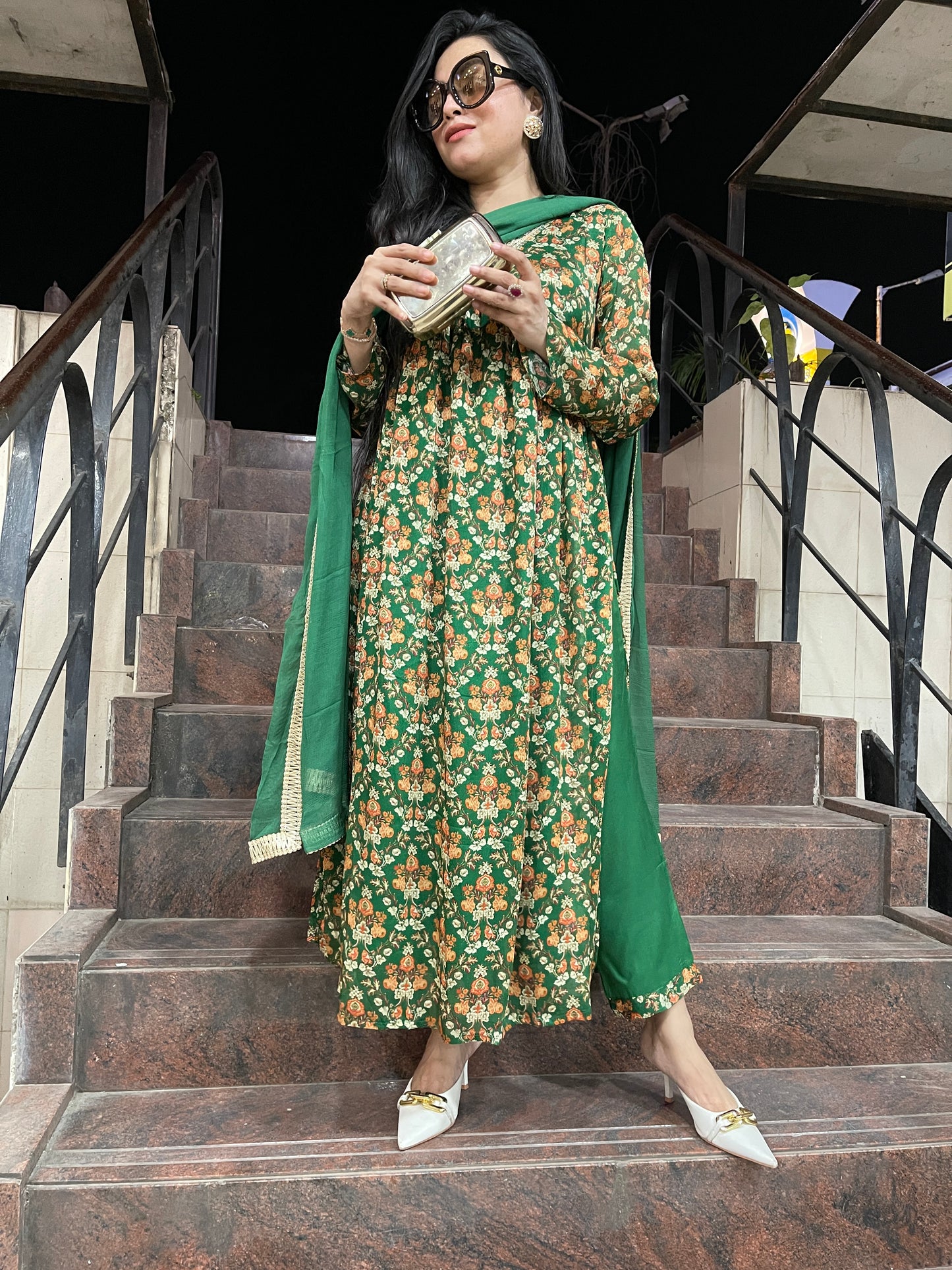 Floral chinnon Nyra Special