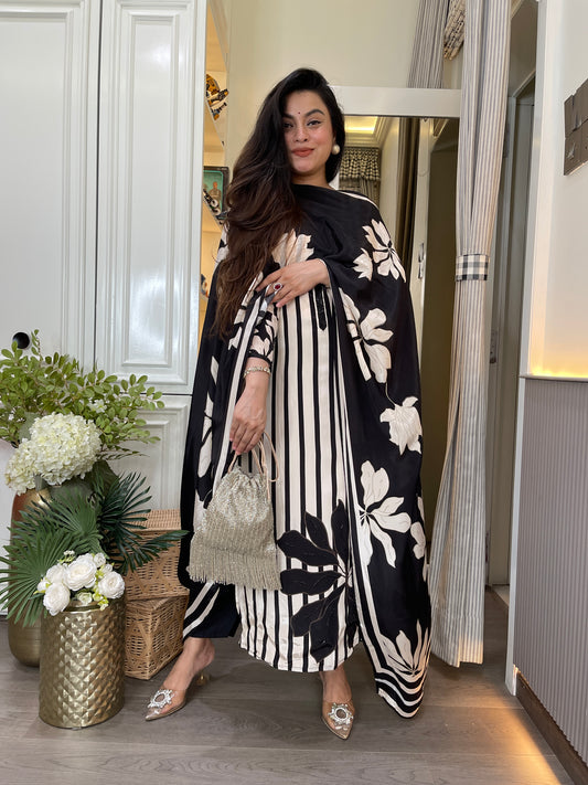 Monochrome pure crepe suit set