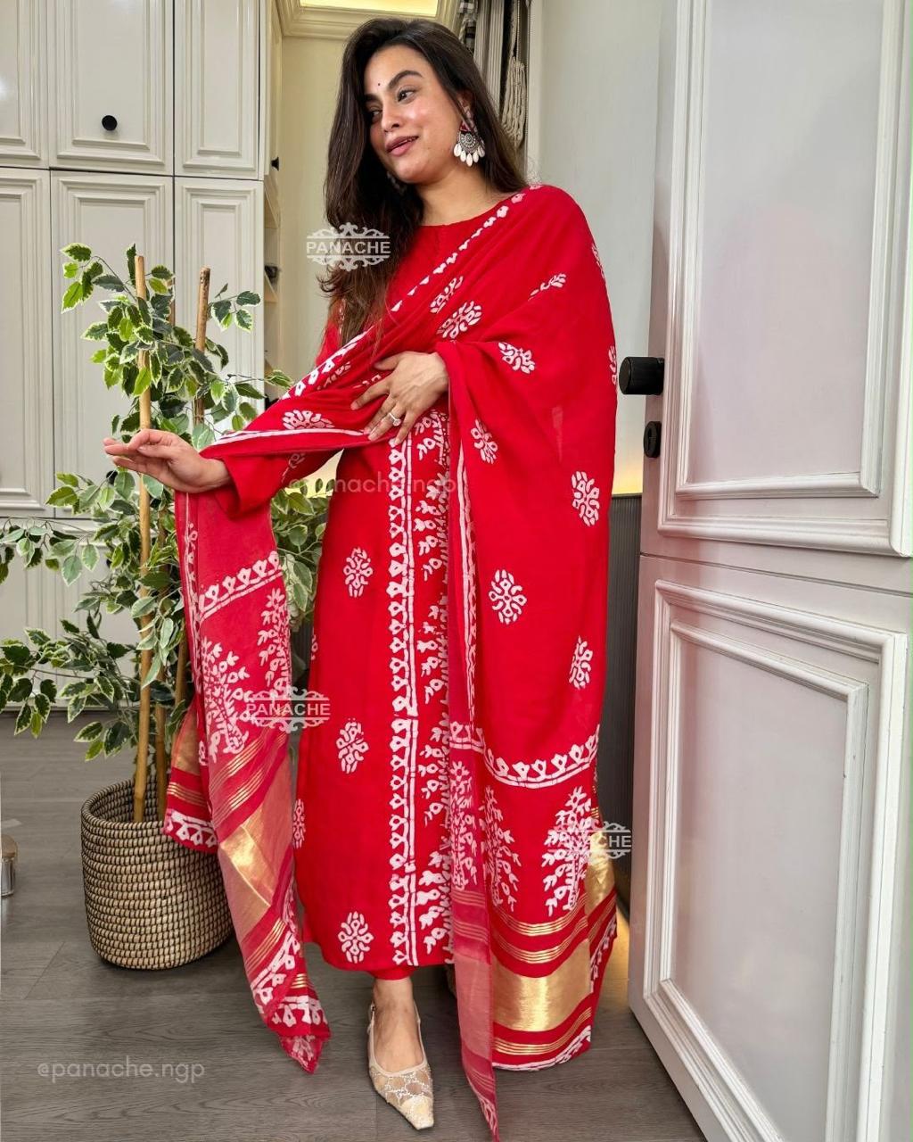 Sindoor Gajji baatiks with mirror earrings
